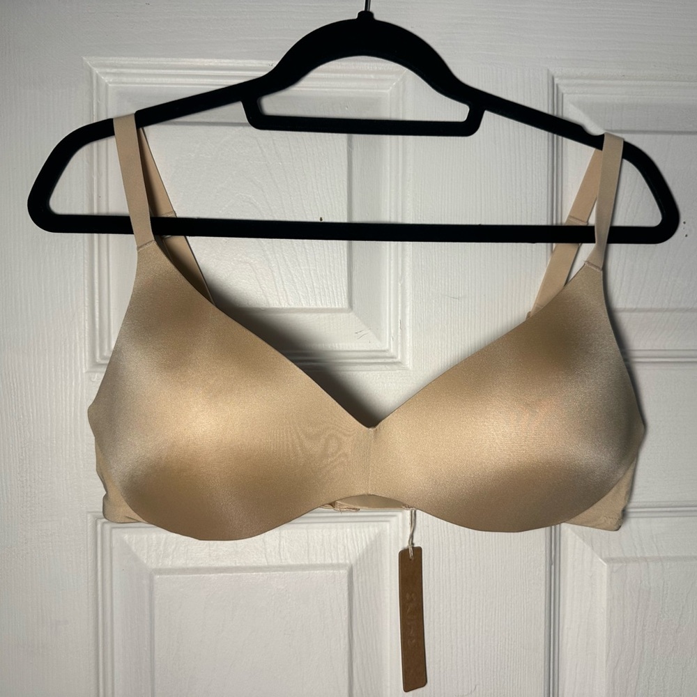 SKIMS Tan Seamless Wireless Form Push Up Plunge Bra - Picture 1 of 4